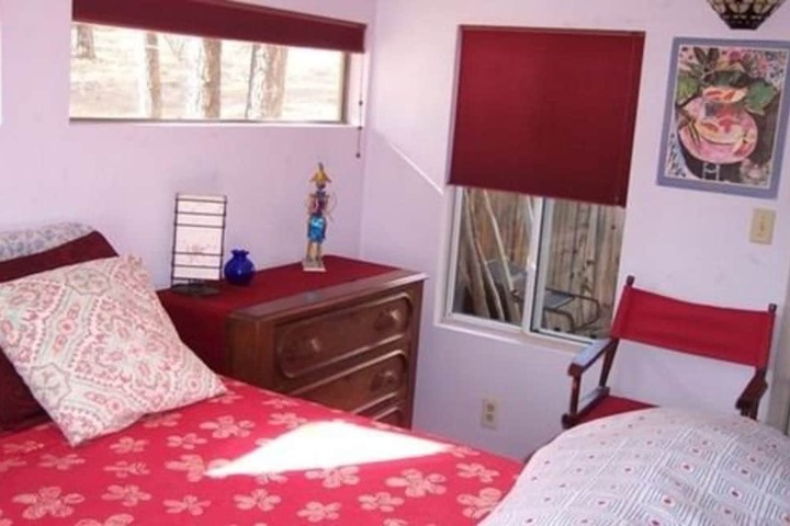 Room 14 of 25