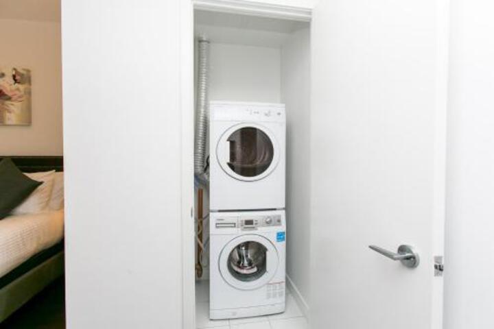 Royal Stays Furnished Apartments Entertainement District