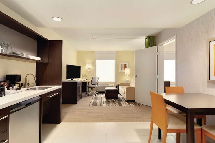 Room 13 of 25