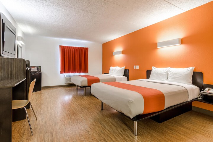 Room 26 of 47