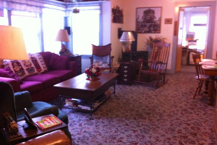 Pullman House Inn