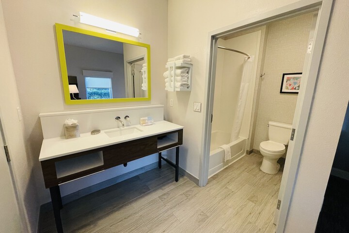 Room 51 of 121