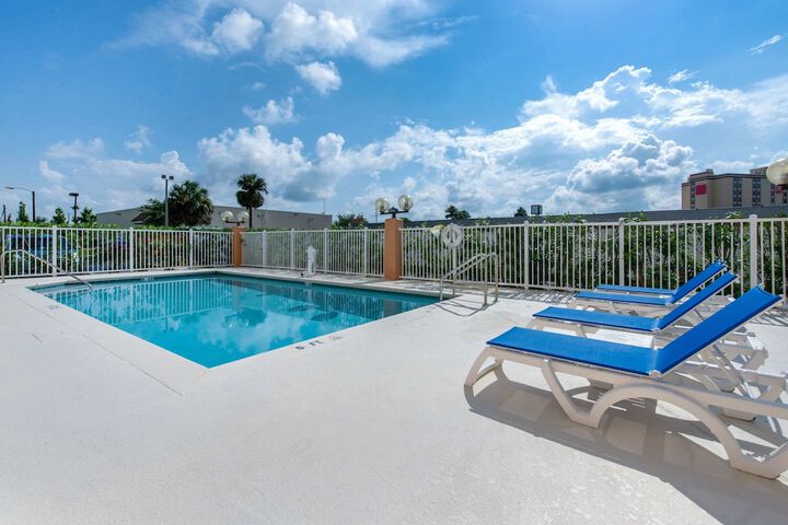 Pool 6 of 71