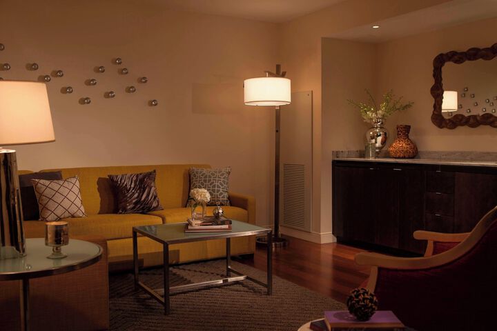 Renaissance Baton Rouge Hotel