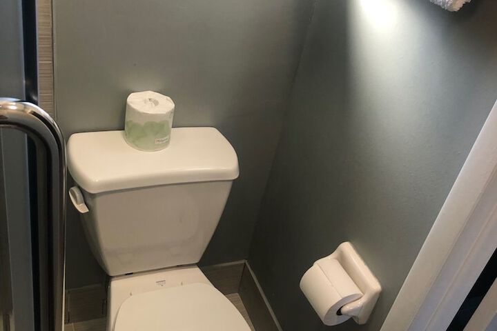 Room 19 of 33