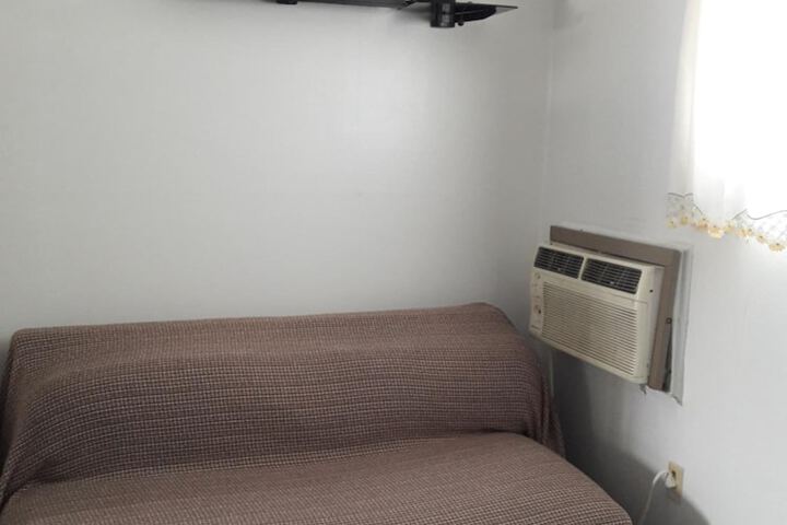 Room 34 of 44