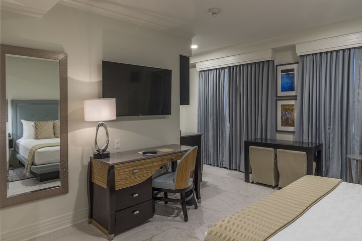 Room 26 of 43