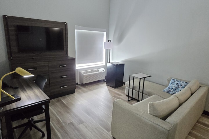 Room 17 of 63