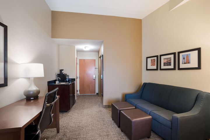 Room 18 of 25