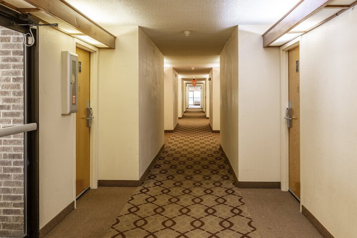 Ballroom/Hall 35 of 35