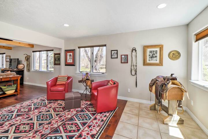 Spacious Mancos Home w / Furnished Deck & Yard!
