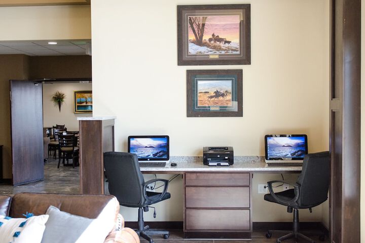Business Center 59 of 61