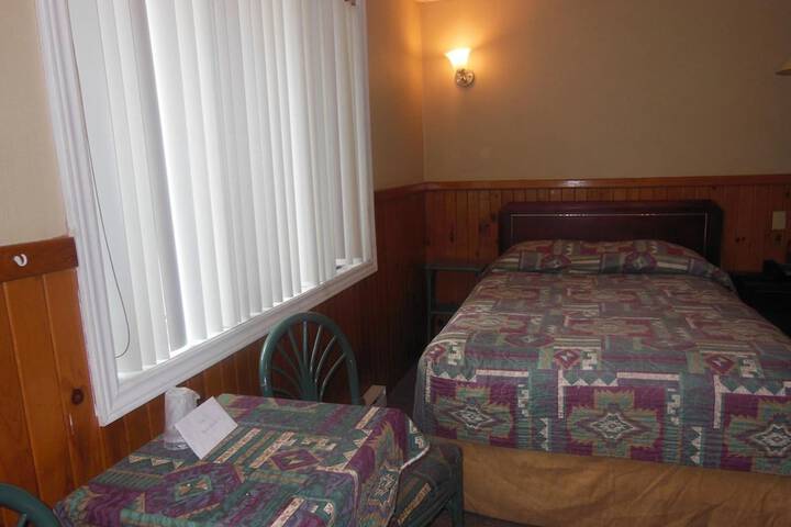 Room 22 of 39