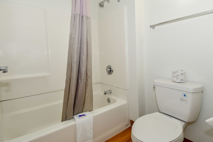 Room 15 of 40