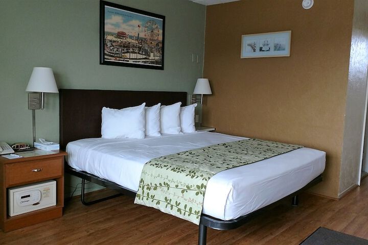 Room 44 of 54
