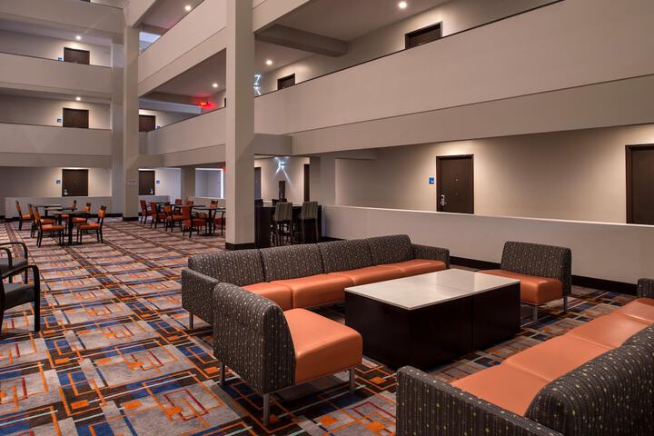 Hotel 6 of 103