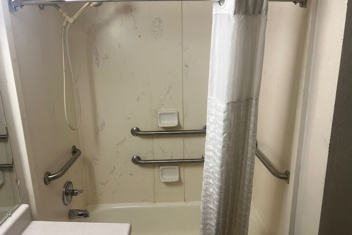 Room 19 of 30