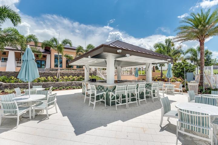 Solara Resort 1617 Nassau Point Trial