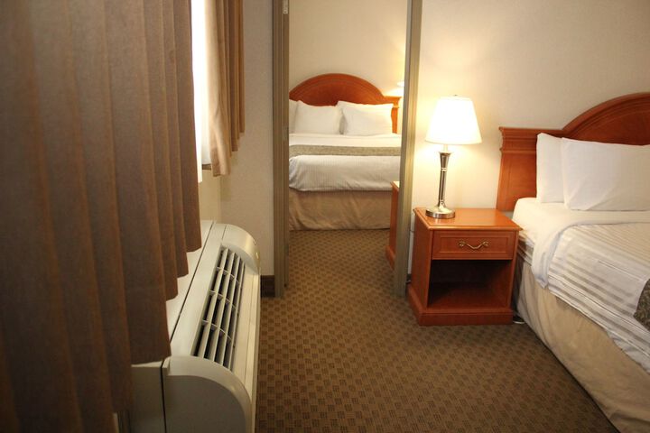 Room 15 of 61