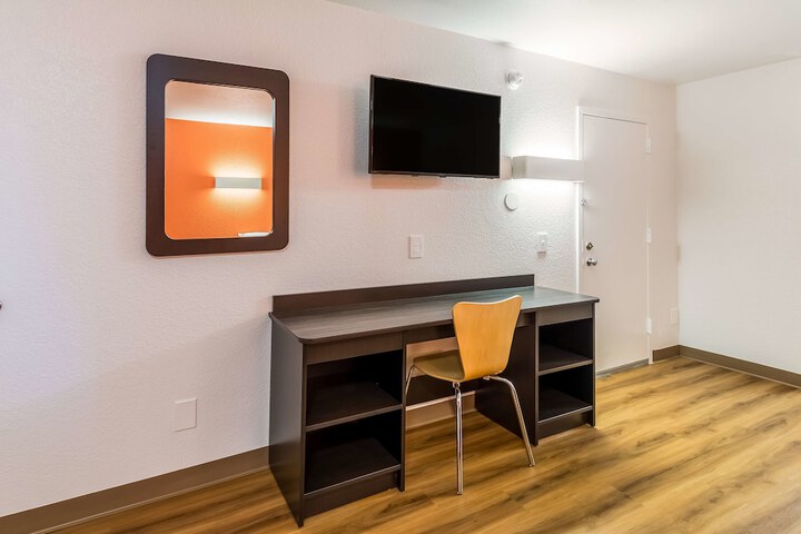 Room 21 of 29