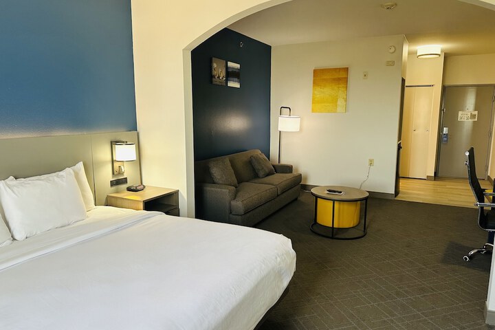 Room 19 of 52