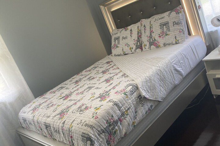 Akeems guest house