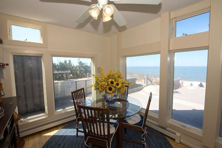 Beautiful Waterfront Colonial