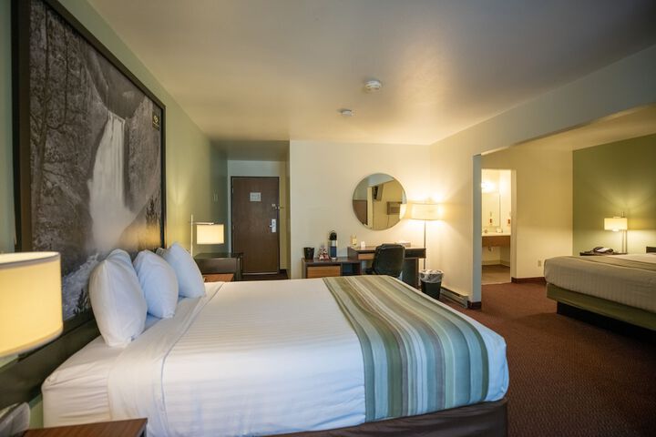 Room 32 of 44