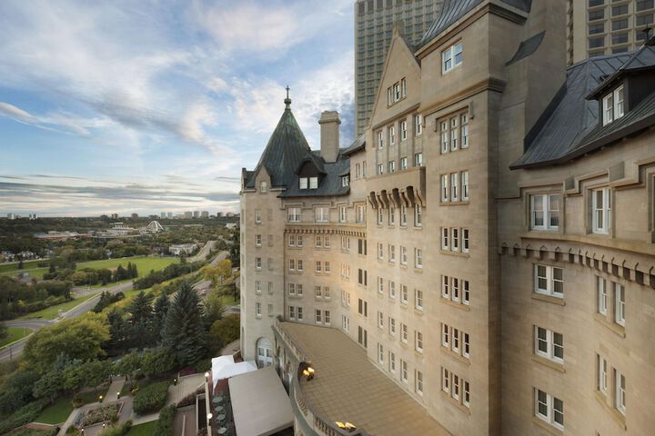 Hotel 3 of 71