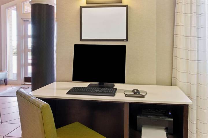 Business Center 29 of 29