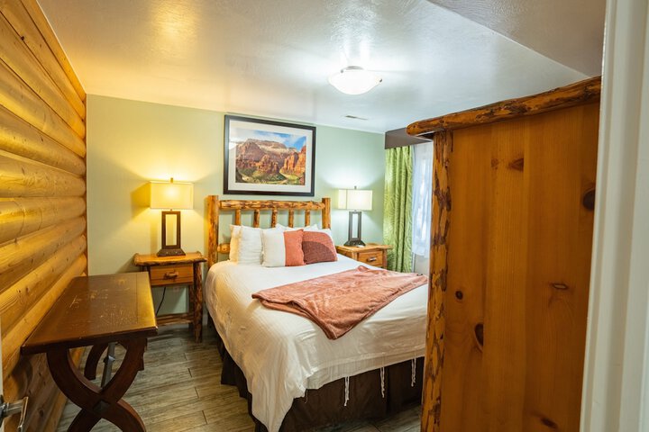 Room 28 of 85