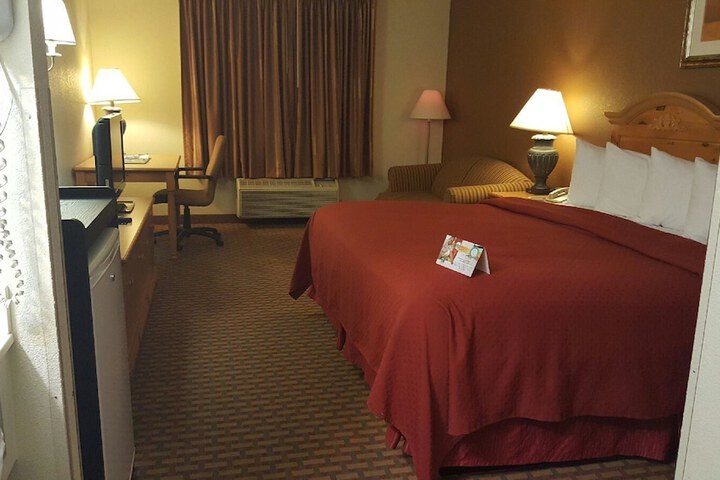Quality Inn Elyria