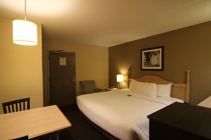 Room 4 of 23