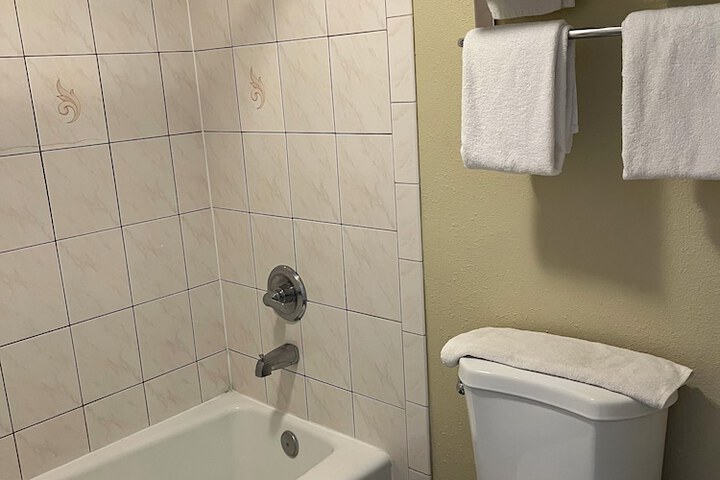 Rivera Inn & Suites Motel Pico Rivera