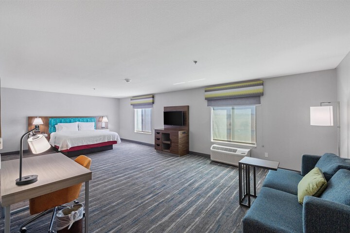 Hampton Inn & Suites Madera