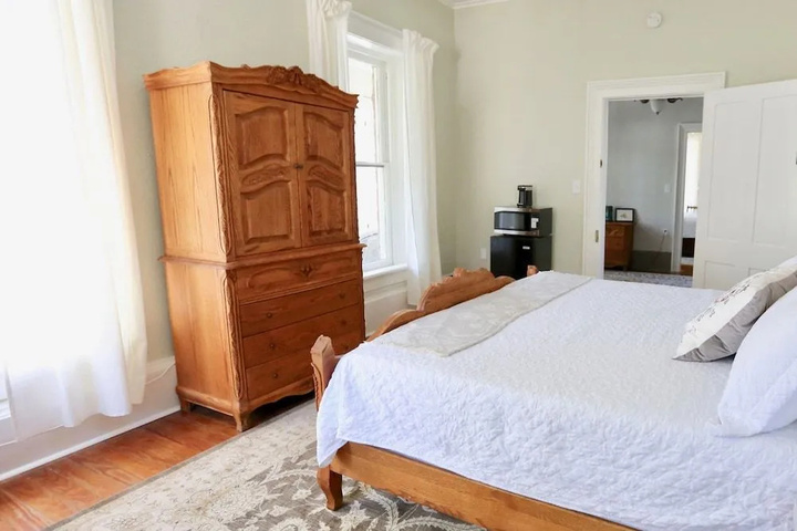 Bryn Oaks Bed and Breakfast