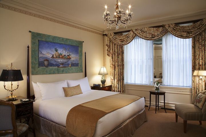 Room 32 of 82