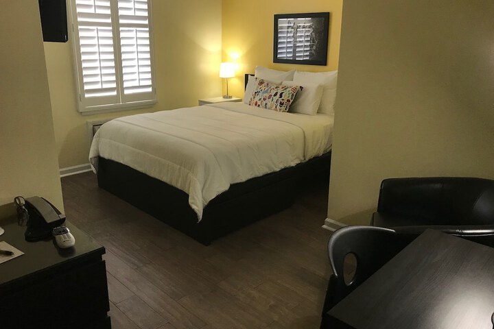Room 25 of 30
