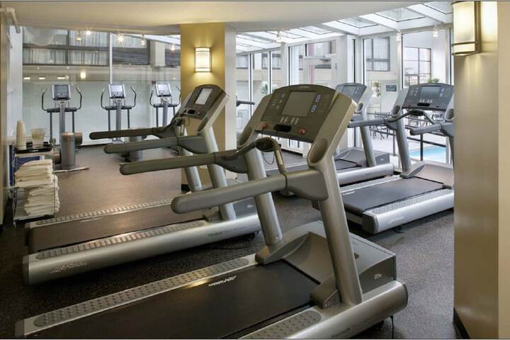 Crowne Plaza Chicago Ohare Hotel & Conf Center by IHG