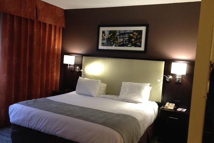 Room 8 of 42