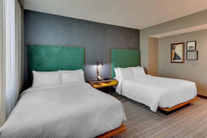 Threefoot Hotel Meridian, a Tribute Portfolio Hotel