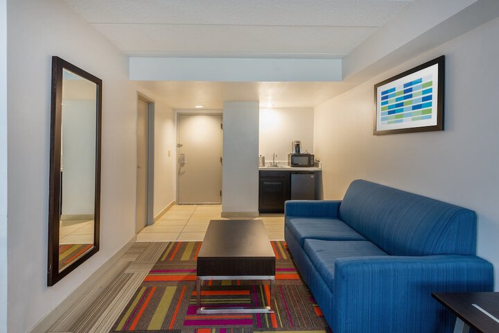 Room 40 of 57