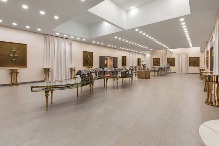 Ballroom/Hall 20 of 24