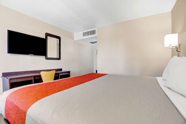 Room 40 of 47