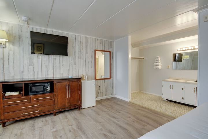 Room 16 of 59