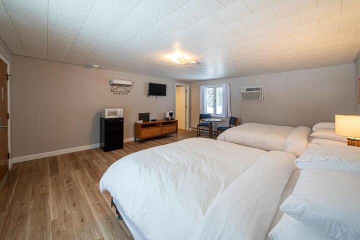 Star Gate Motel