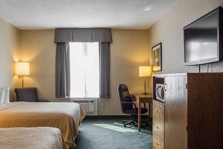 Room 8 of 39
