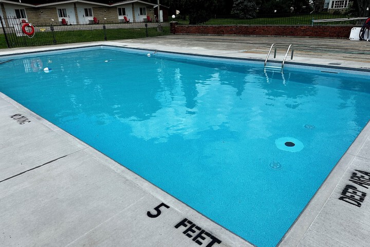 Pool 6 of 37