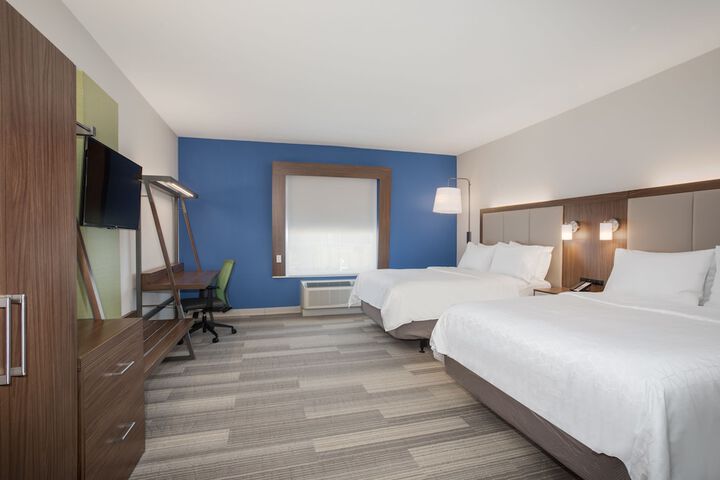 Room 43 of 70