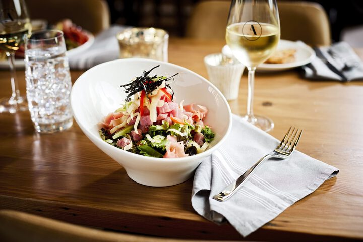 Dining 62 of 77